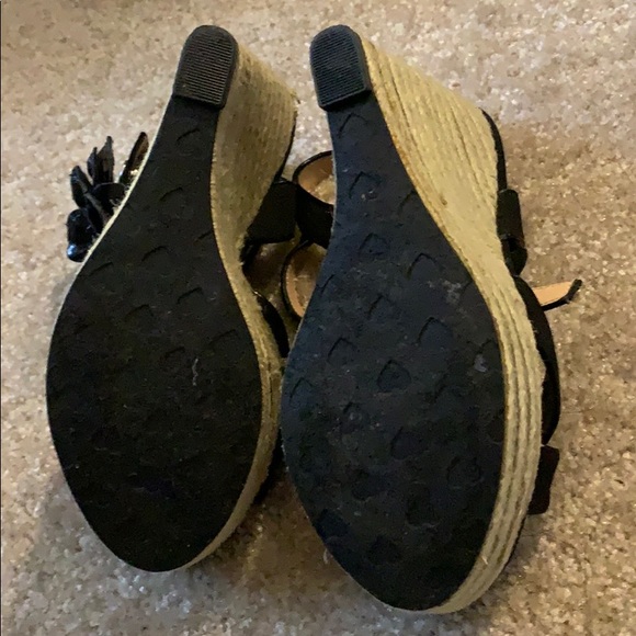 Betsy Johnson wedged heels Sz 6 - Picture 5 of 8